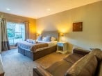Large bedrooms Large bedrooms